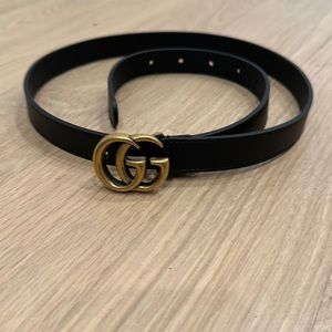 Thin Gucci belt